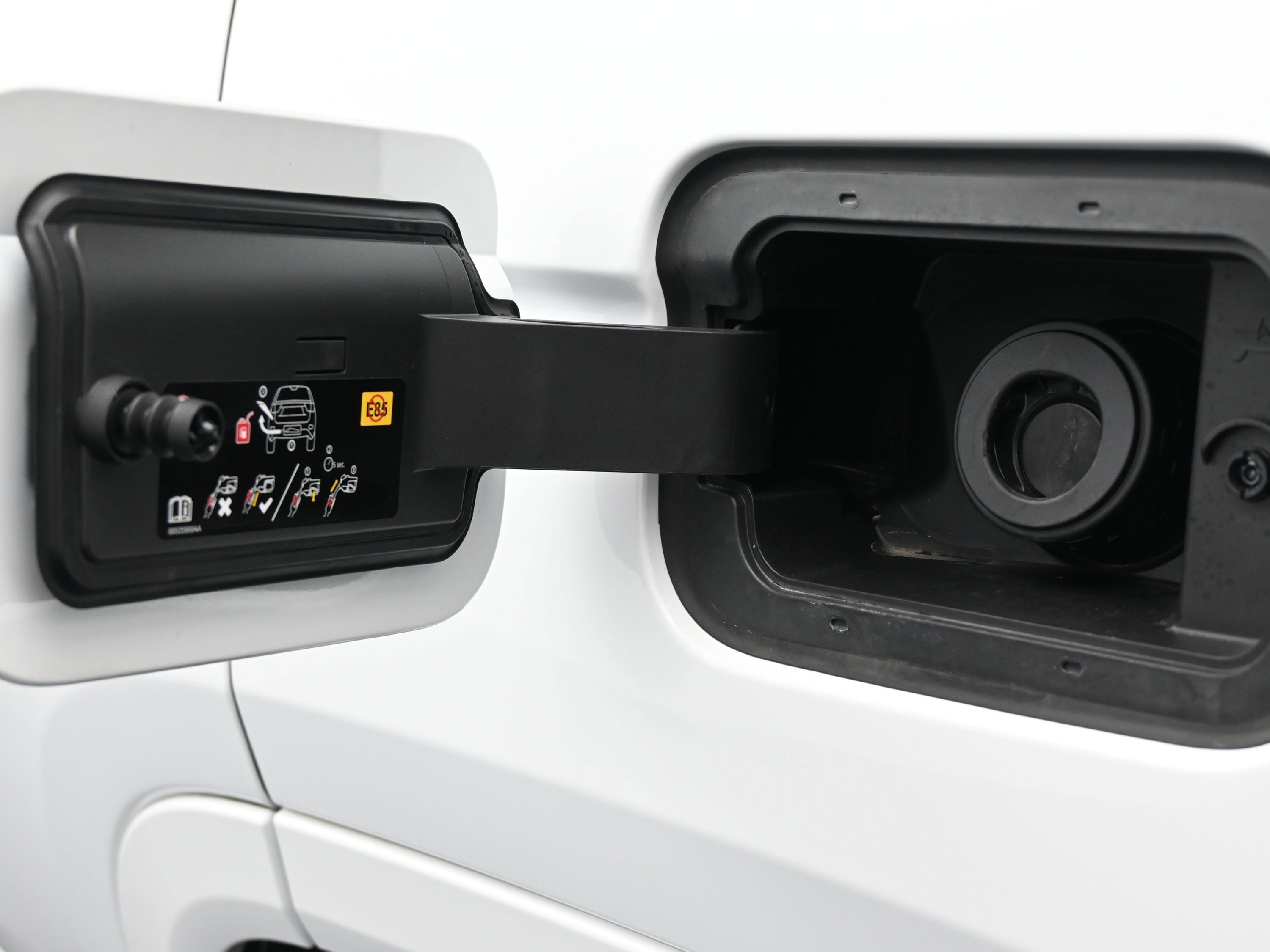 Used 2024 Jeep Grand Cherokee L Summit image 11