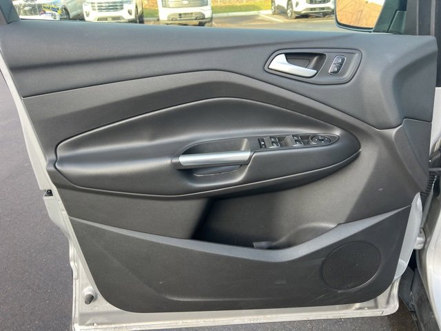 Used 2017 Ford Escape SE w/ Equipment Group 201A image 19