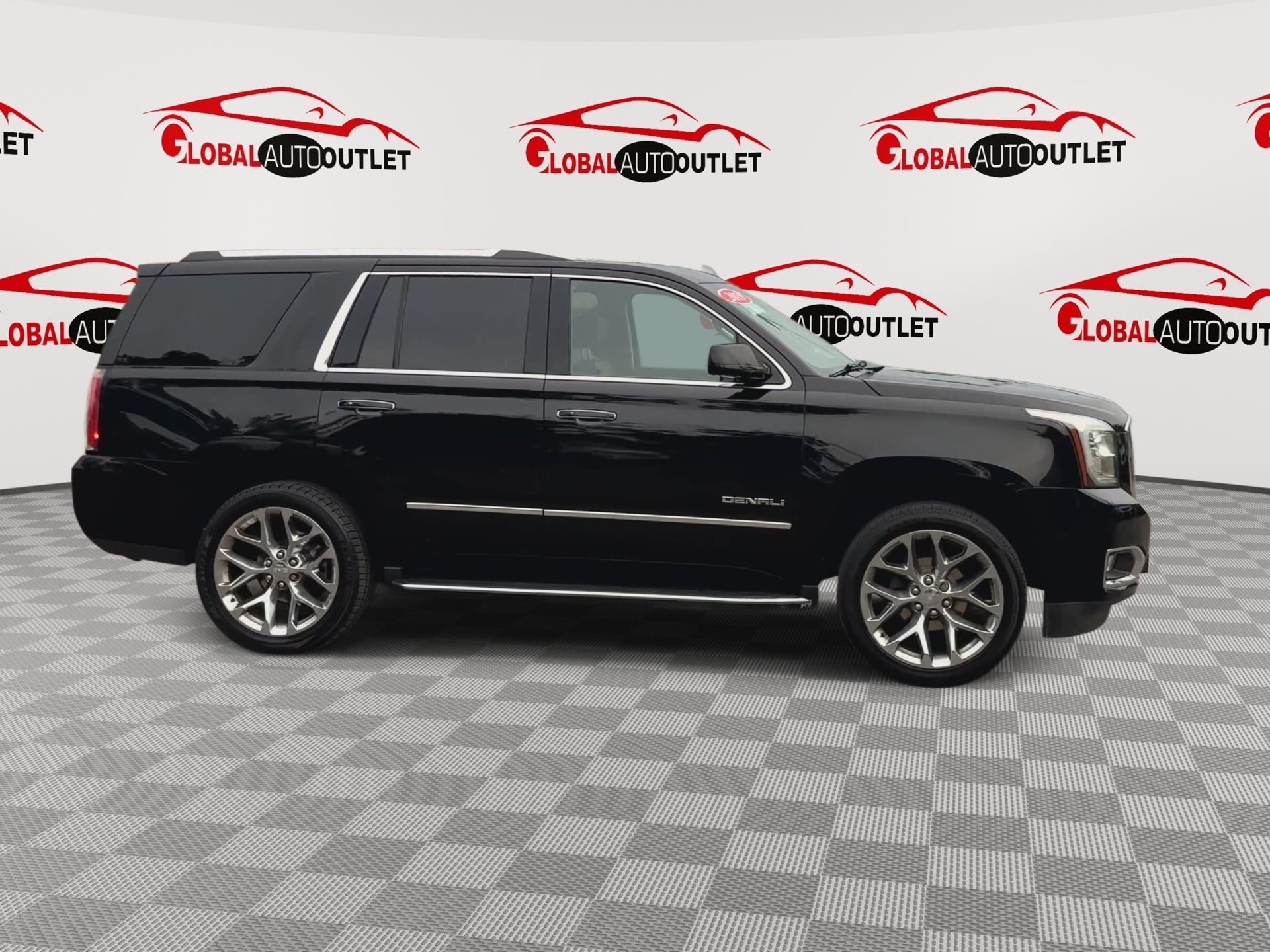 Used 2019 GMC Yukon Denali w/ Open Road Package AWD/4WD image 9