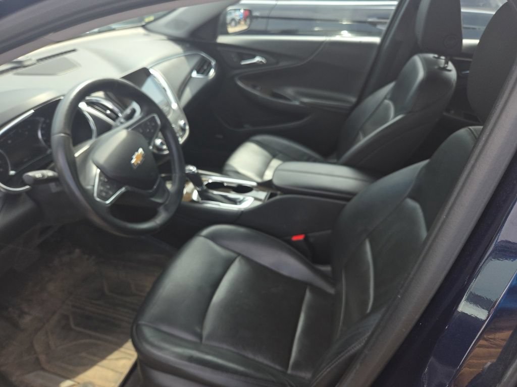 Used 2018 Chevrolet Malibu Premier FWD image 7