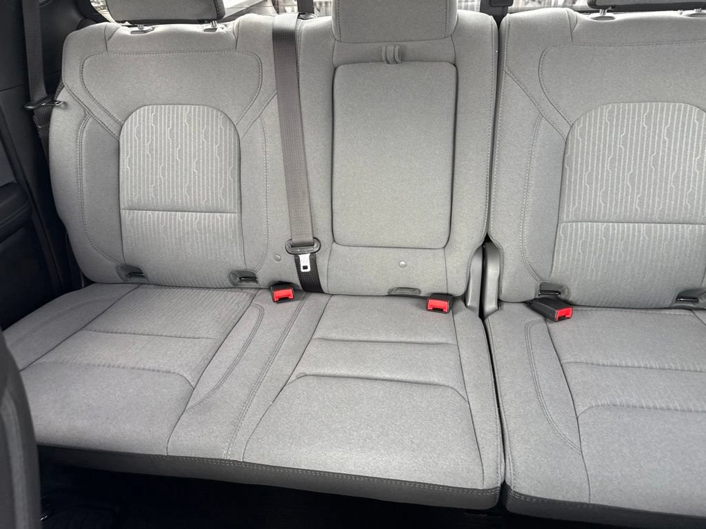 Used 2023 RAM 1500 Big Horn AWD/4WD image 32