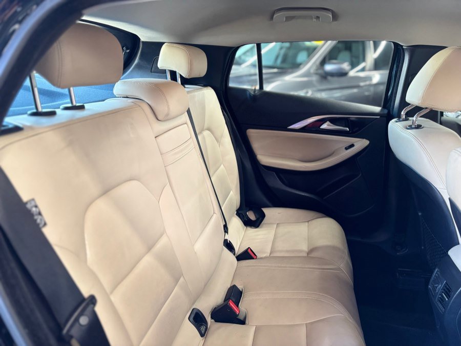 Used 2018 INFINITI QX30 AWD w/ Cargo Package image 16
