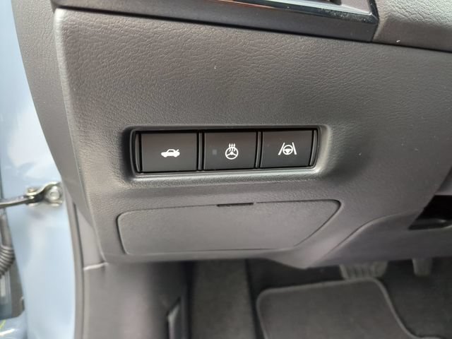 New 2026 Nissan Sentra SR FWD image 17