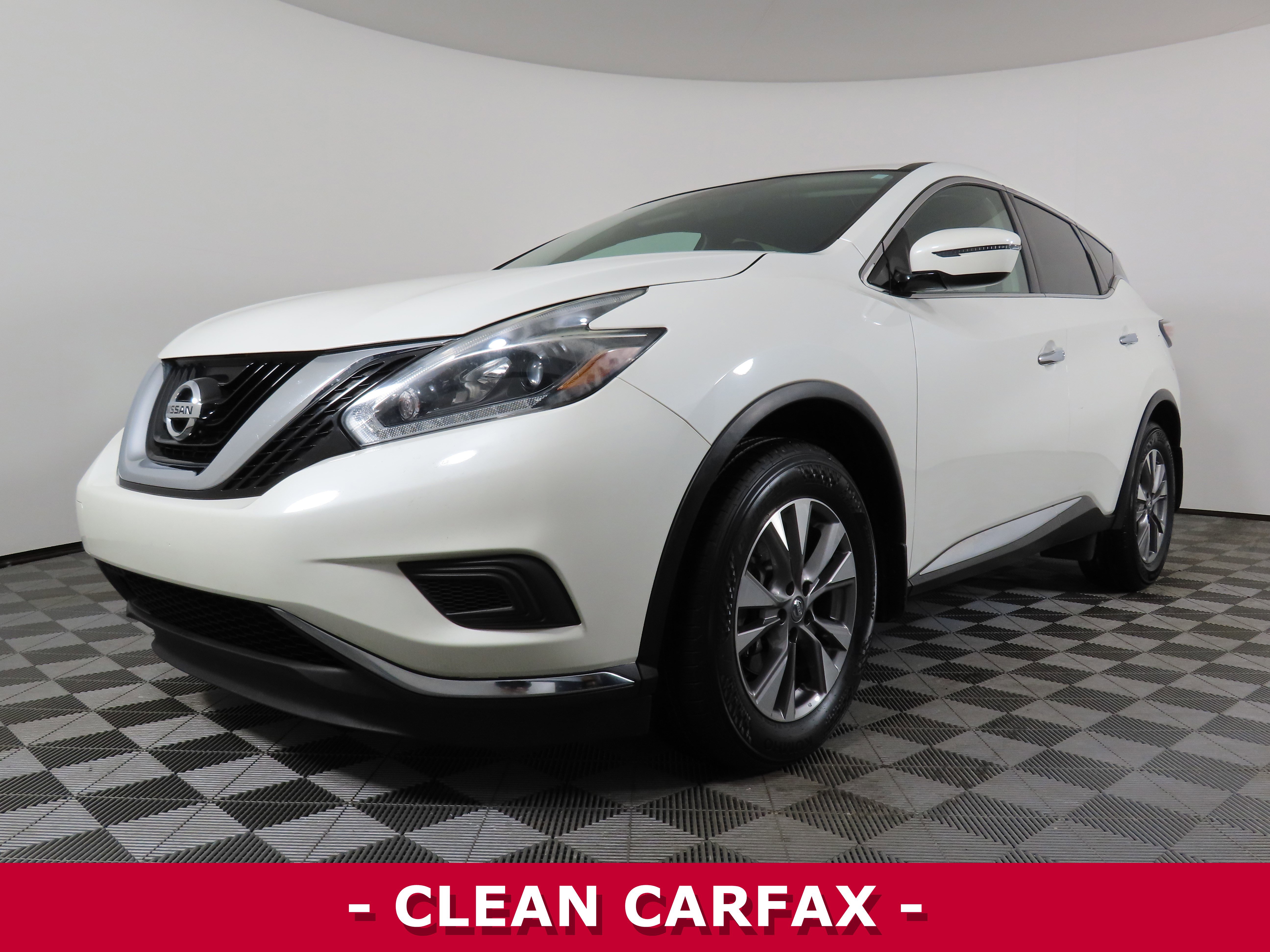 Used 2018 Nissan Murano S image 3