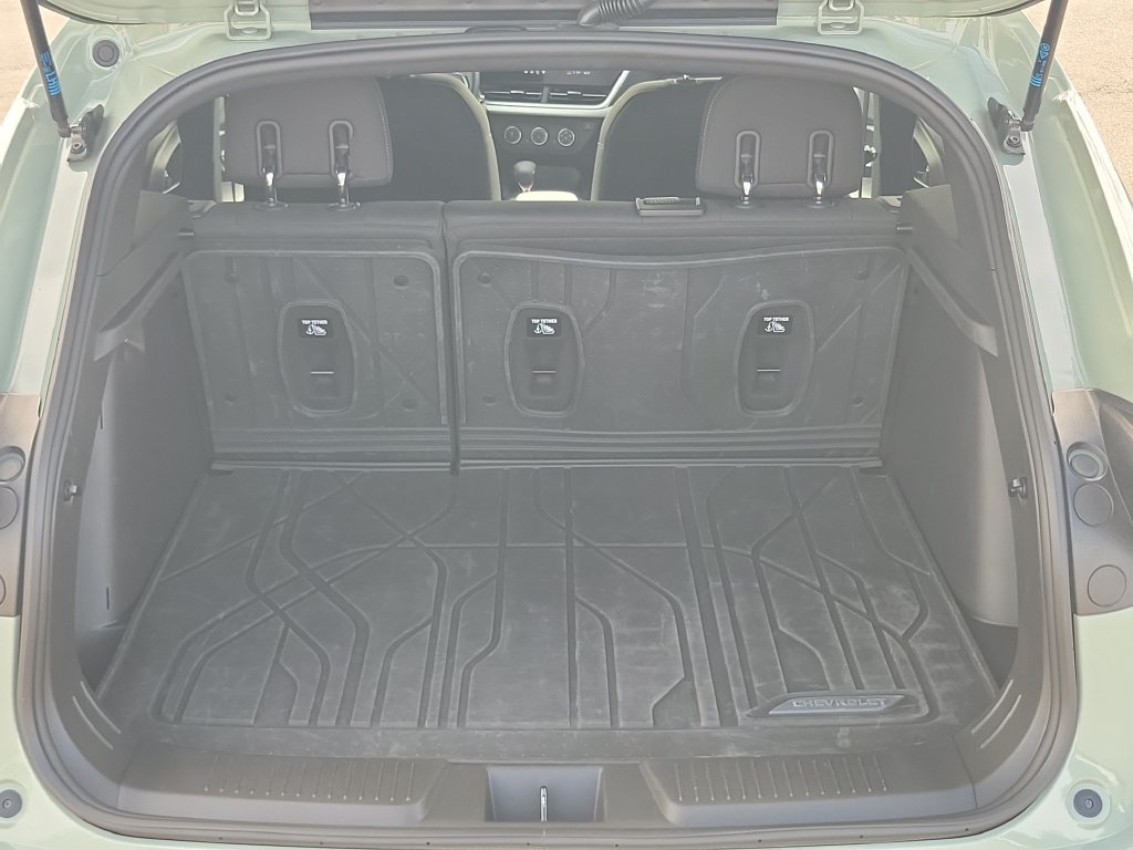 Used 2024 Chevrolet Trax RS w/ Driver Confidence Package FWD image 33