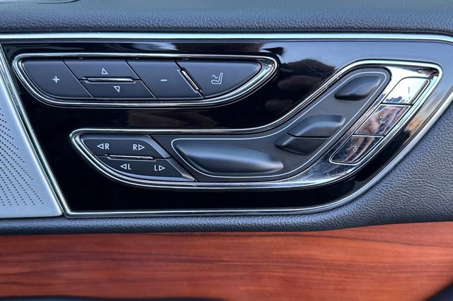 Used 2020 Lincoln Navigator L Reserve w/ Equipment Group 208A Reserve image 24