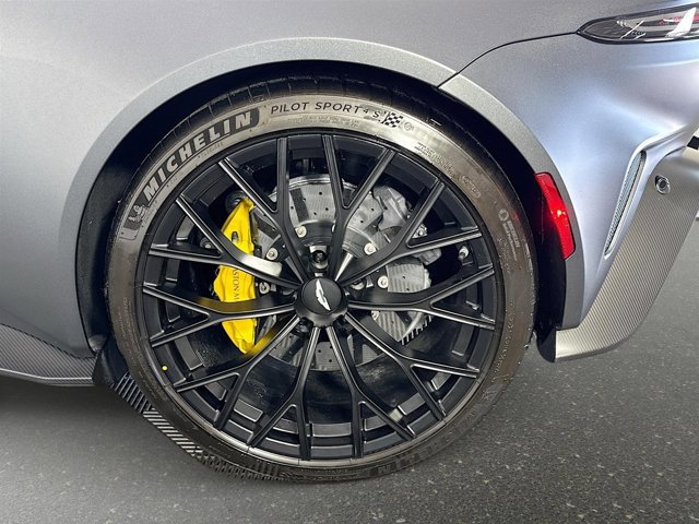 Used 2023 Aston Martin V12 Vantage image 25