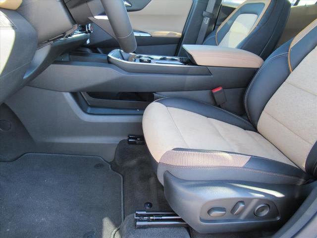 New 2026 Chevrolet Equinox ACTIV w/ Convenience Package III image 19