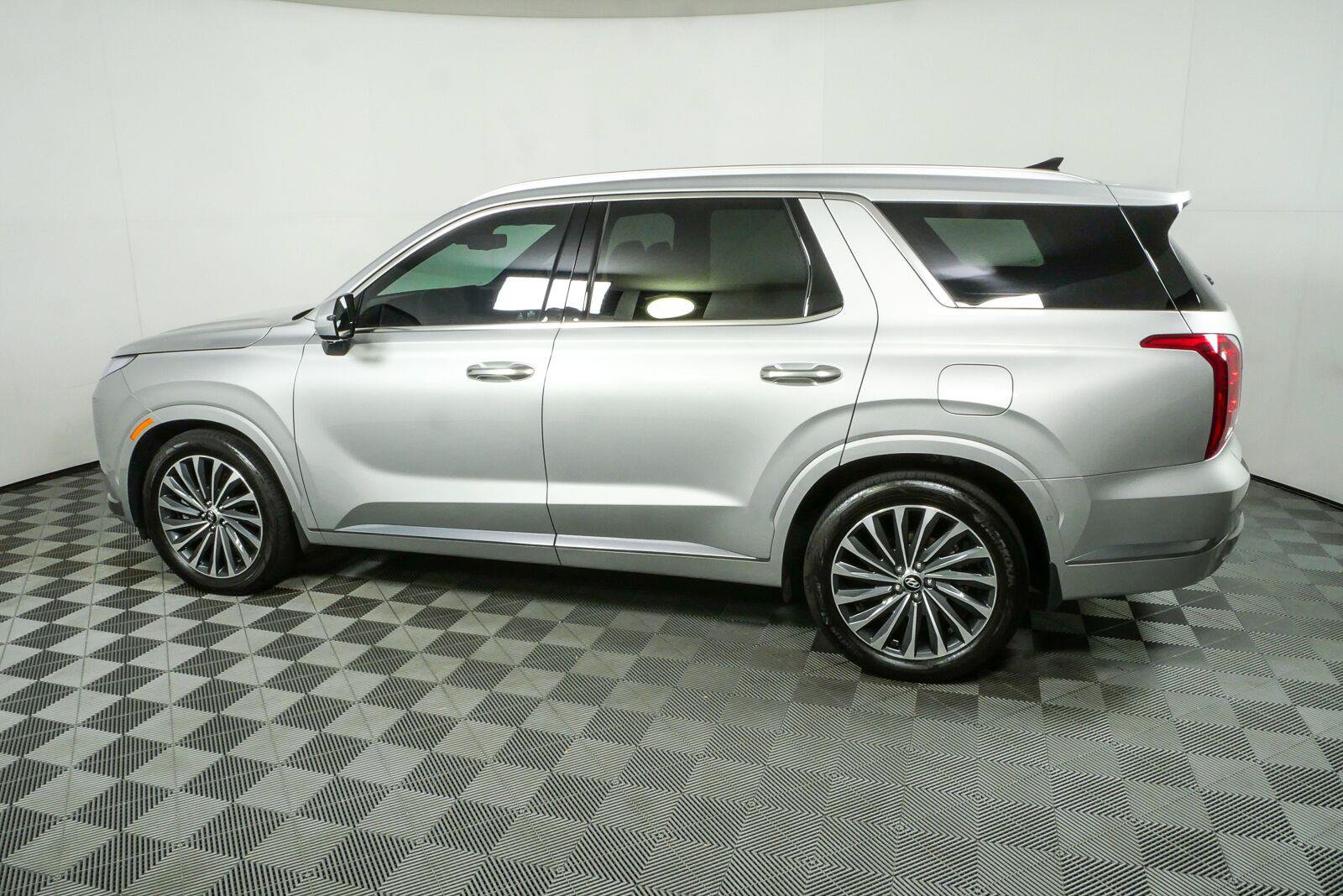 Used 2024 Hyundai Palisade Calligraphy AWD/4WD image 31