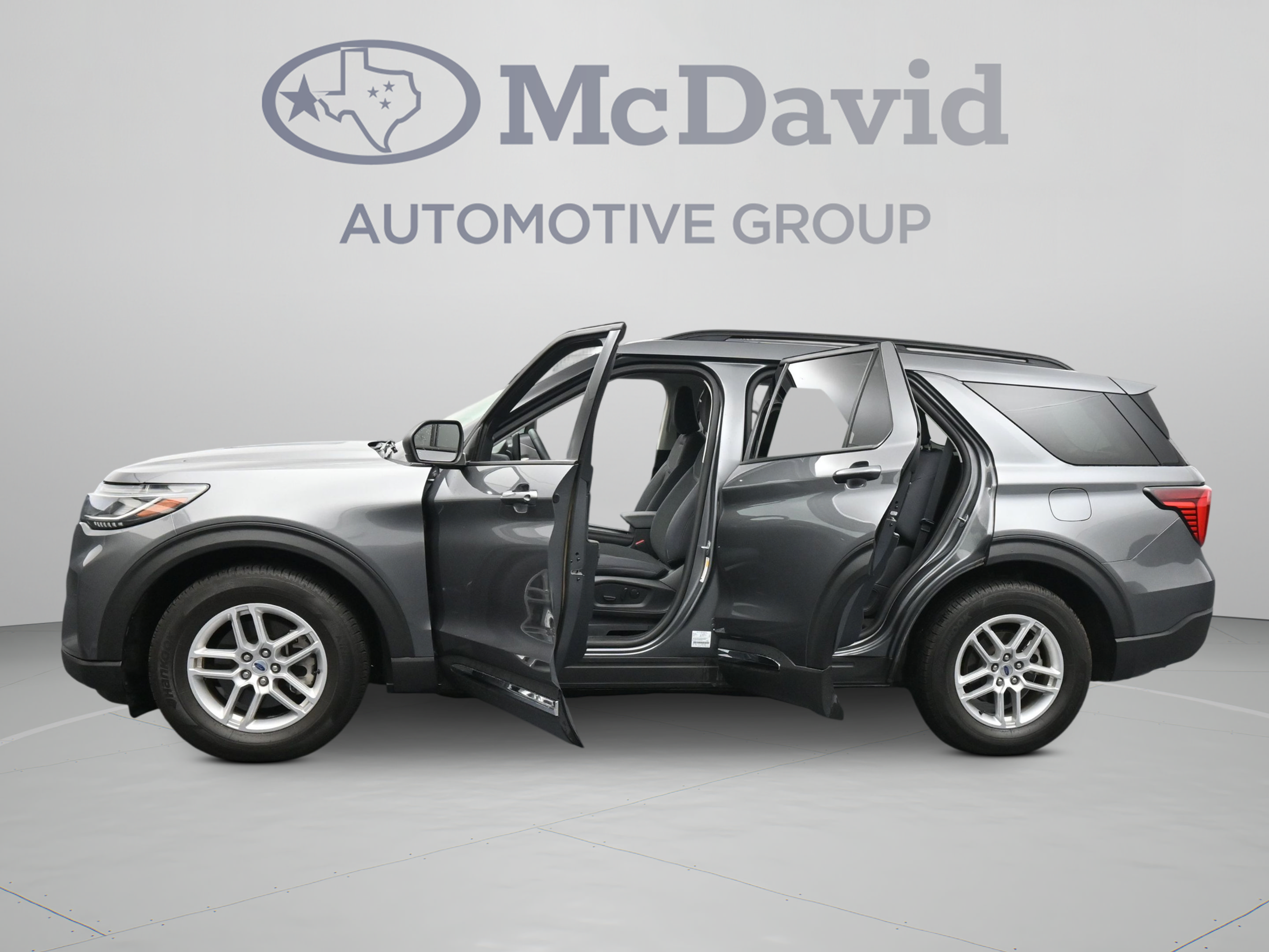 Used 2025 Ford Explorer Active RWD image 42