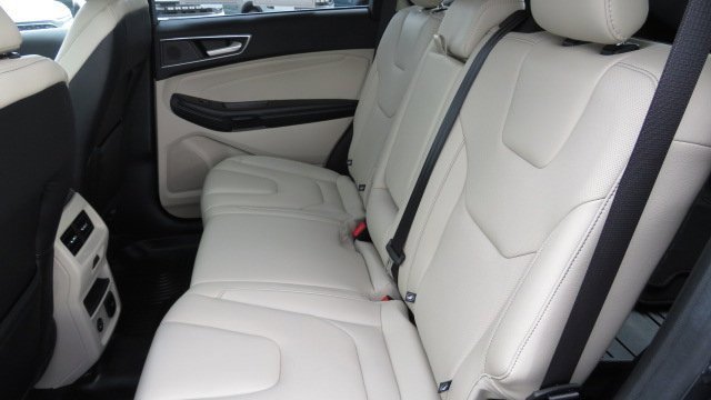 Certified 2022 Ford Edge Titanium w/ Equipment Group 301A image 6