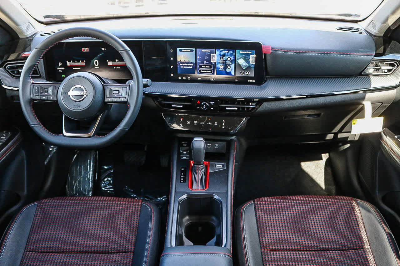 New 2026 Nissan Kicks SR FWD image 14