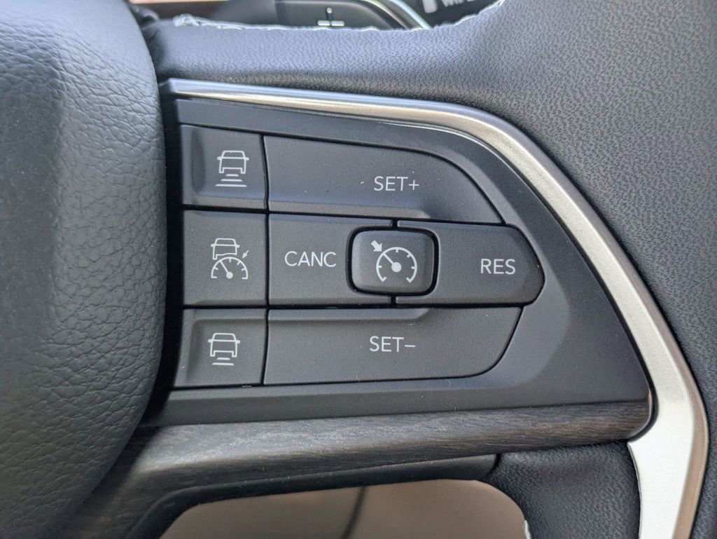 New 2025 Jeep Grand Cherokee L Limited image 21