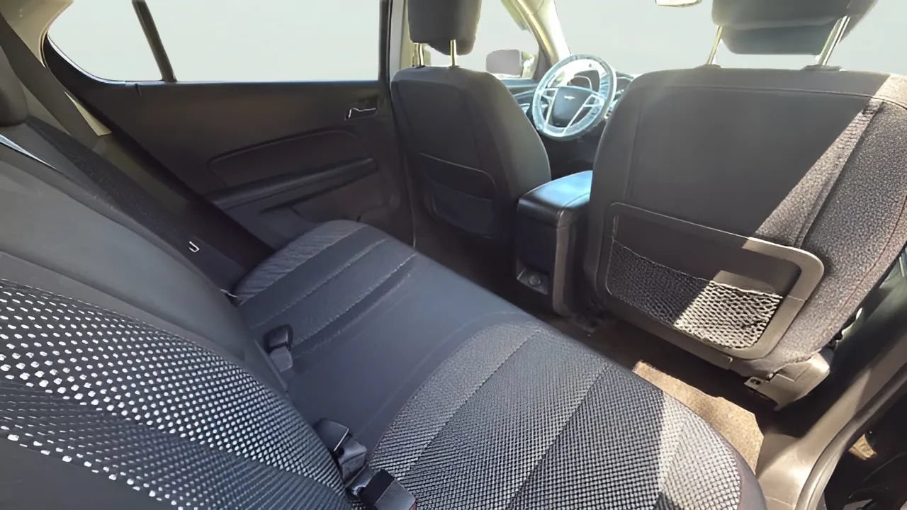 Used 2011 Chevrolet Equinox LT FWD image 7