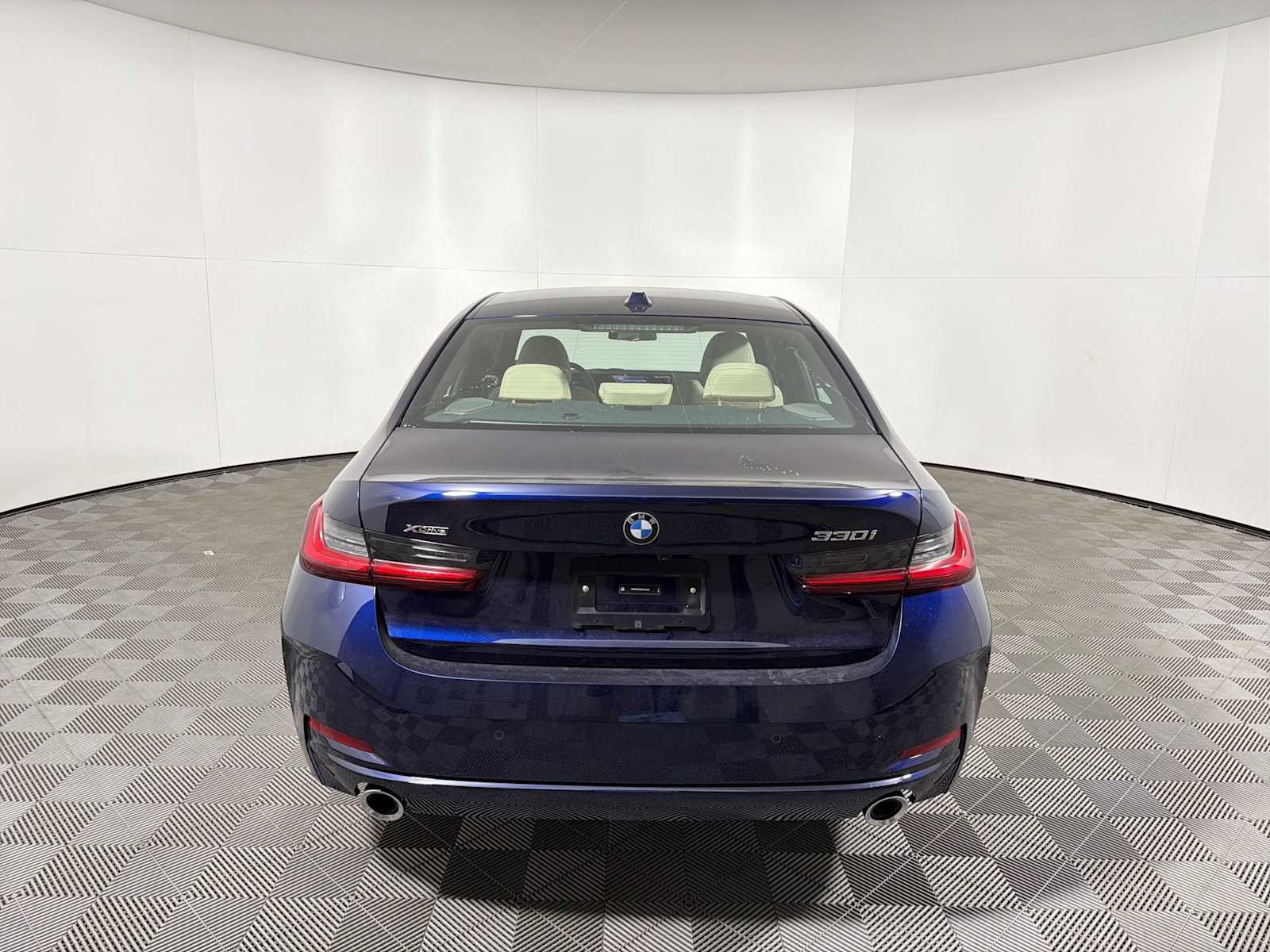 New 2026 BMW 330i xDrive Sedan w/ Convenience Package image 2
