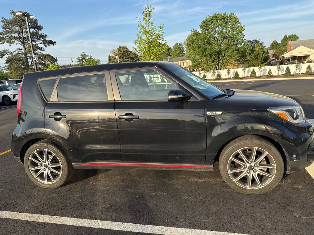 Used 2018 Kia Soul ! w/ Tech Package image 2