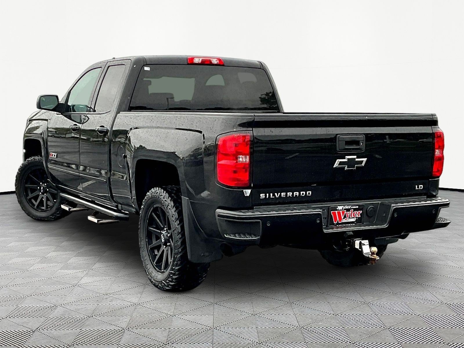 Used 2019 Chevrolet Silverado 1500 LT w/ All Star Edition AWD/4WD image 4