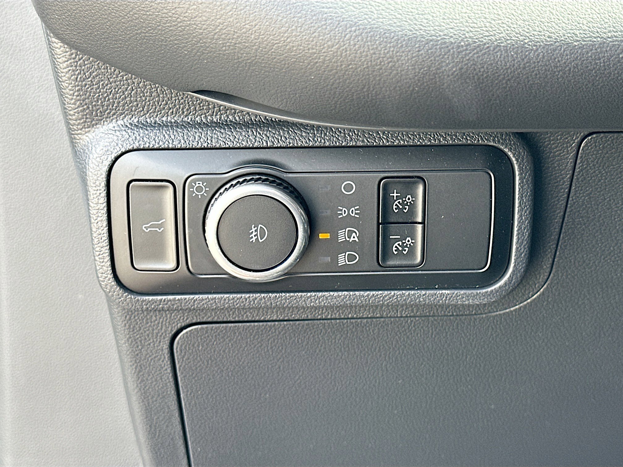 Certified 2025 Ford Explorer ST AWD/4WD image 10