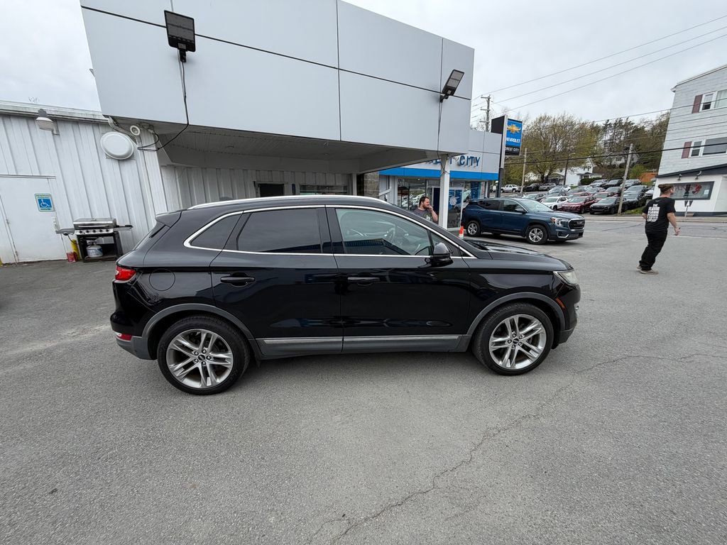 Used 2017 Lincoln MKC Reserve w/ Lincoln MKC Climate Package AWD/4WD image 6