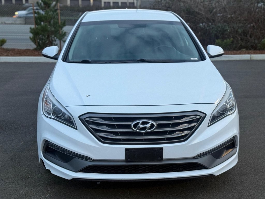 Used 2015 Hyundai Sonata Sport w/ Option Group 04 FWD image 2