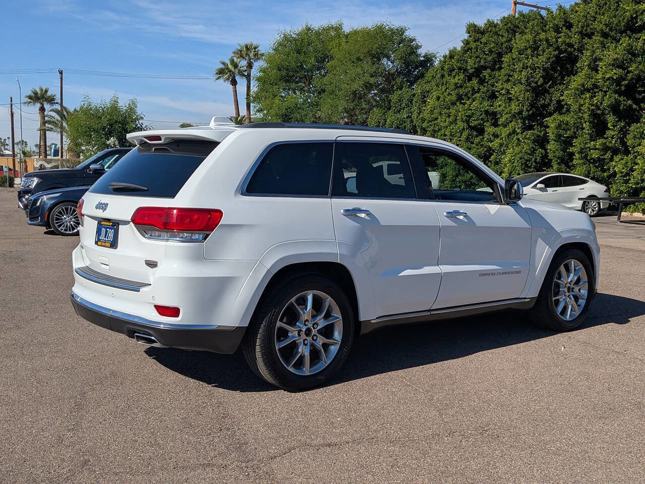 Used 2014 Jeep Grand Cherokee Summit image 3