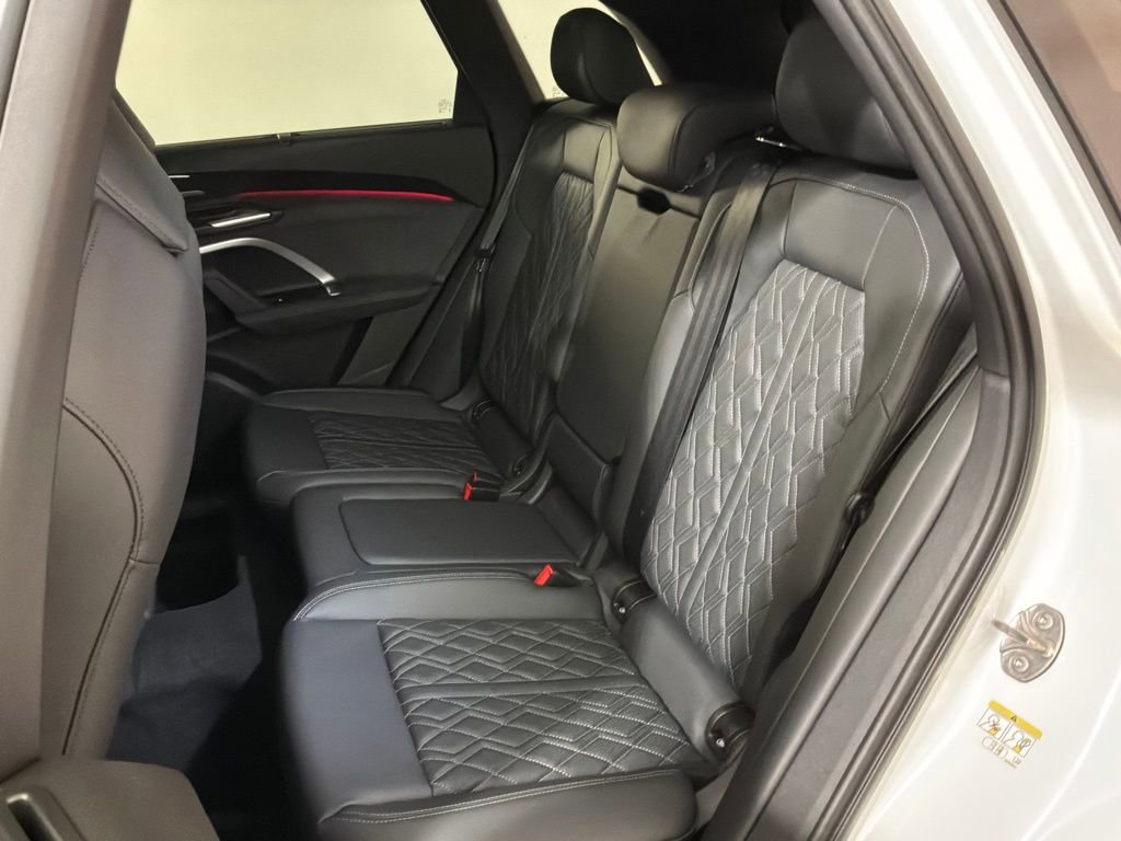 New 2026 Audi SQ5 Premium Plus image 18