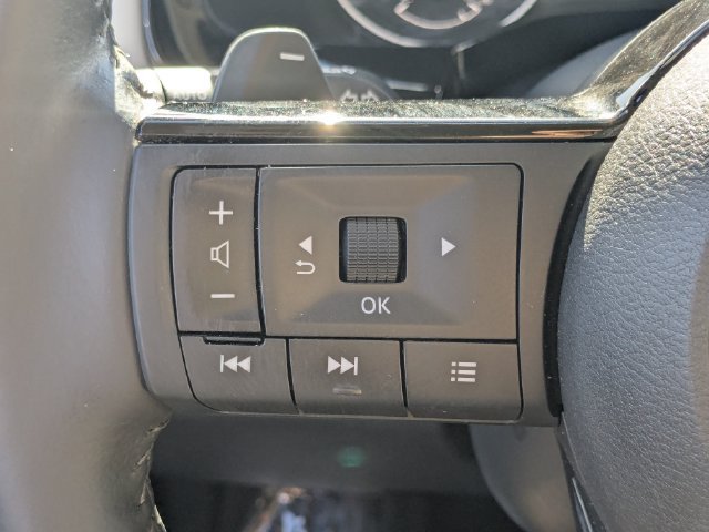 Used 2022 Nissan Pathfinder SL AWD/4WD image 21