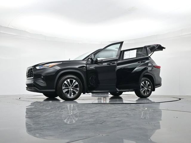 Used 2021 Toyota Highlander XLE image 53
