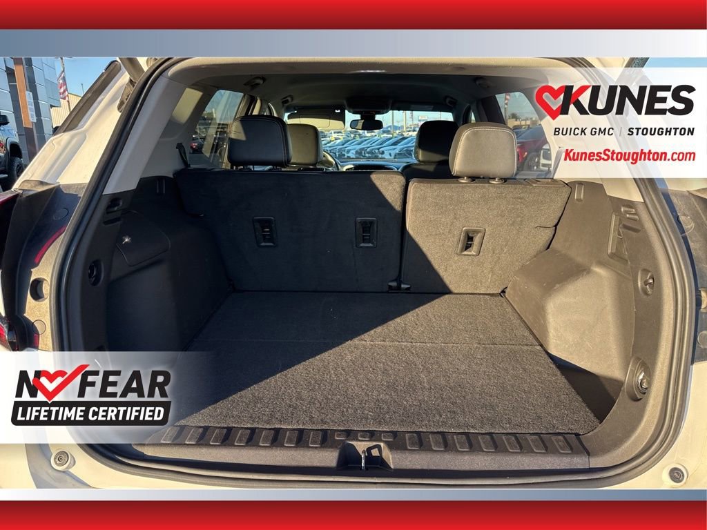 Used 2024 GMC Terrain SLT image 42