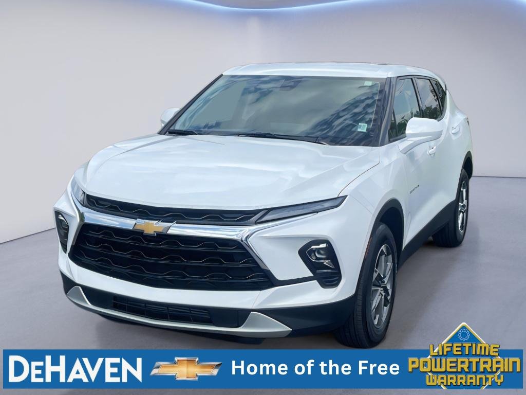 Used 2025 Chevrolet Blazer LT AWD/4WD image 1
