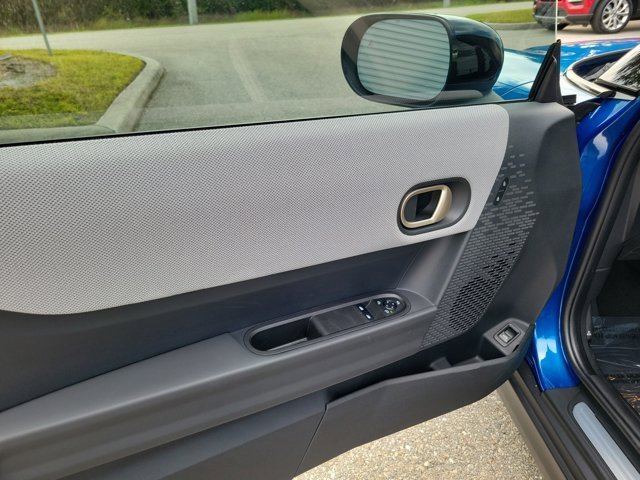 Used 2025 MINI Cooper 2-Door Hardtop image 14