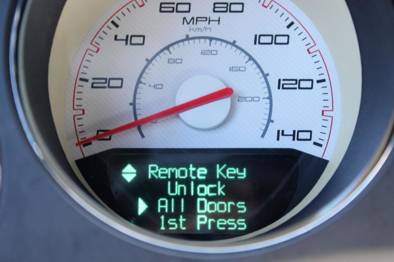 Used 2014 Dodge Challenger SXT RWD image 26