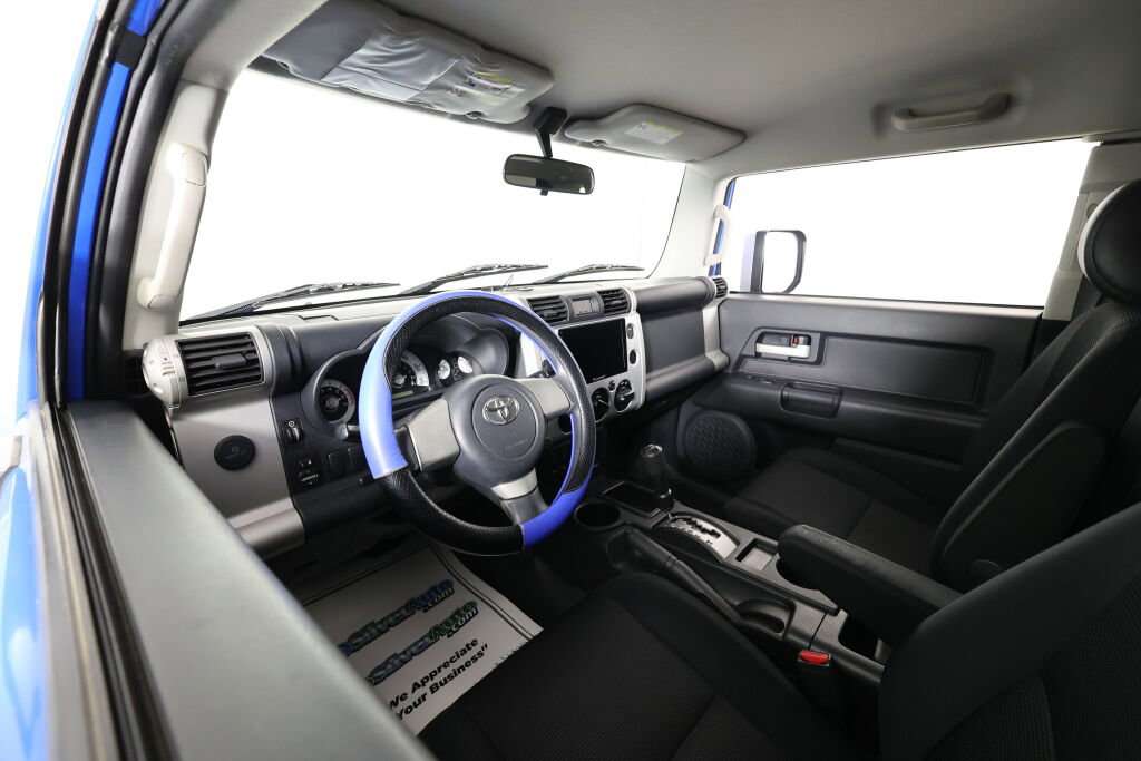 Used 2007 Toyota FJ Cruiser 2WD image 10