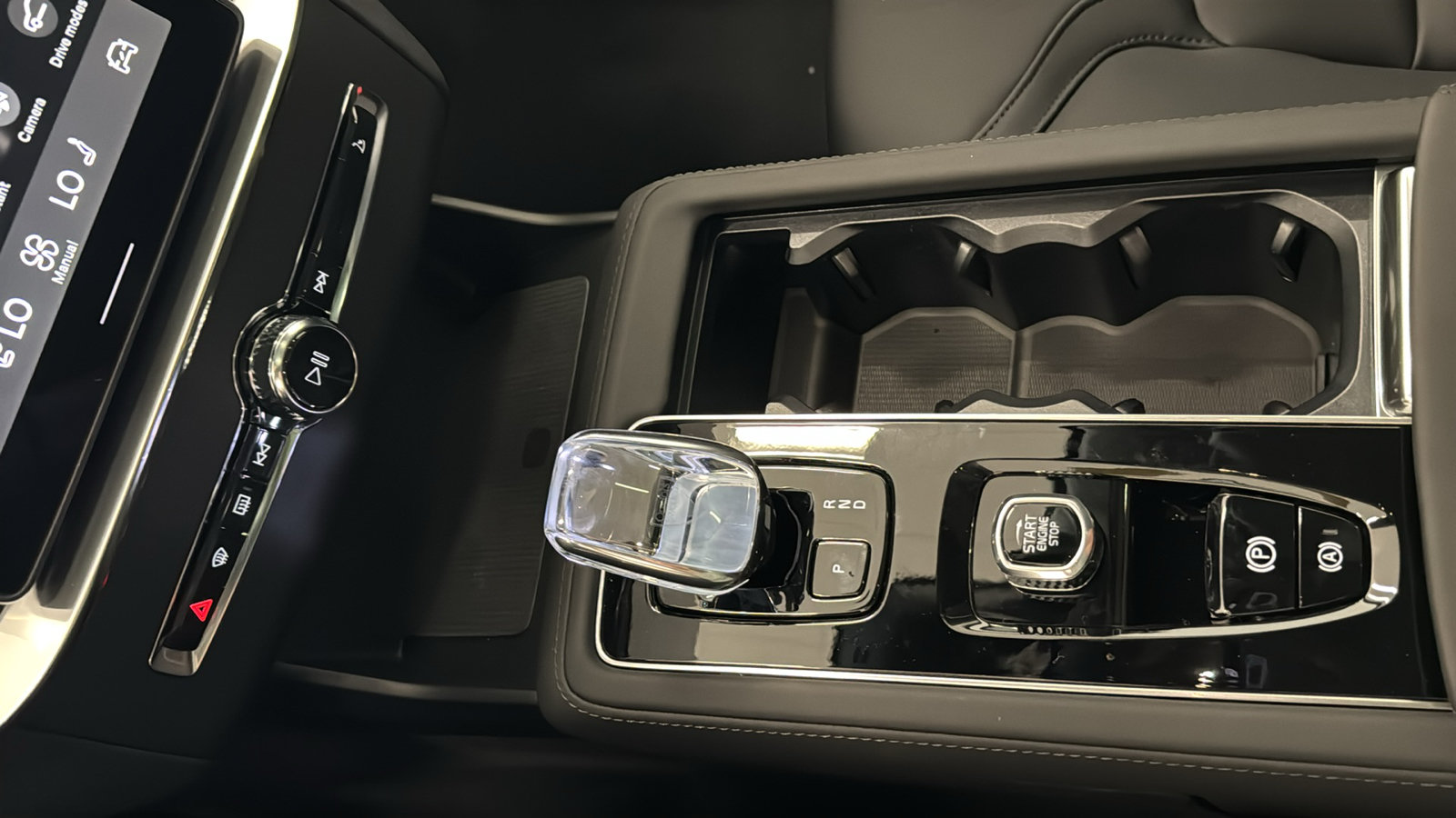 New 2026 Volvo XC90 B5 Core AWD/4WD image 19