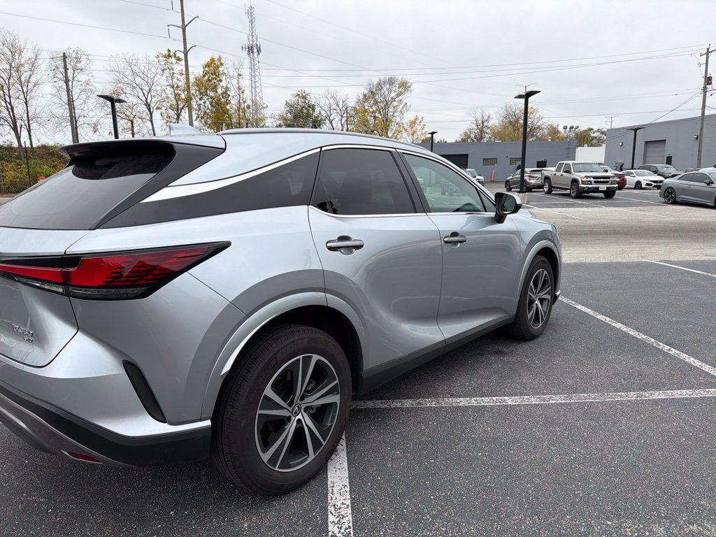 Used 2025 Lexus RX 350 Premium w/ Convenience Package AWD/4WD image 4