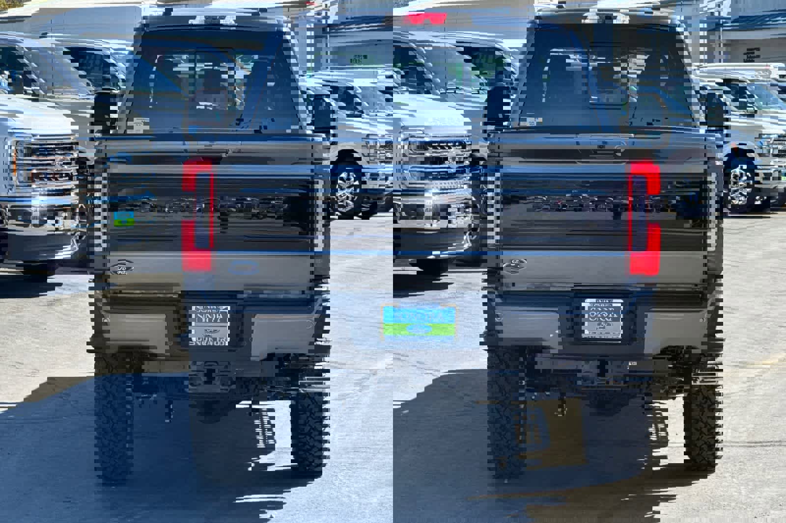 New 2026 Ford F350 Platinum w/ Tremor Off-Road Package AWD/4WD image 6