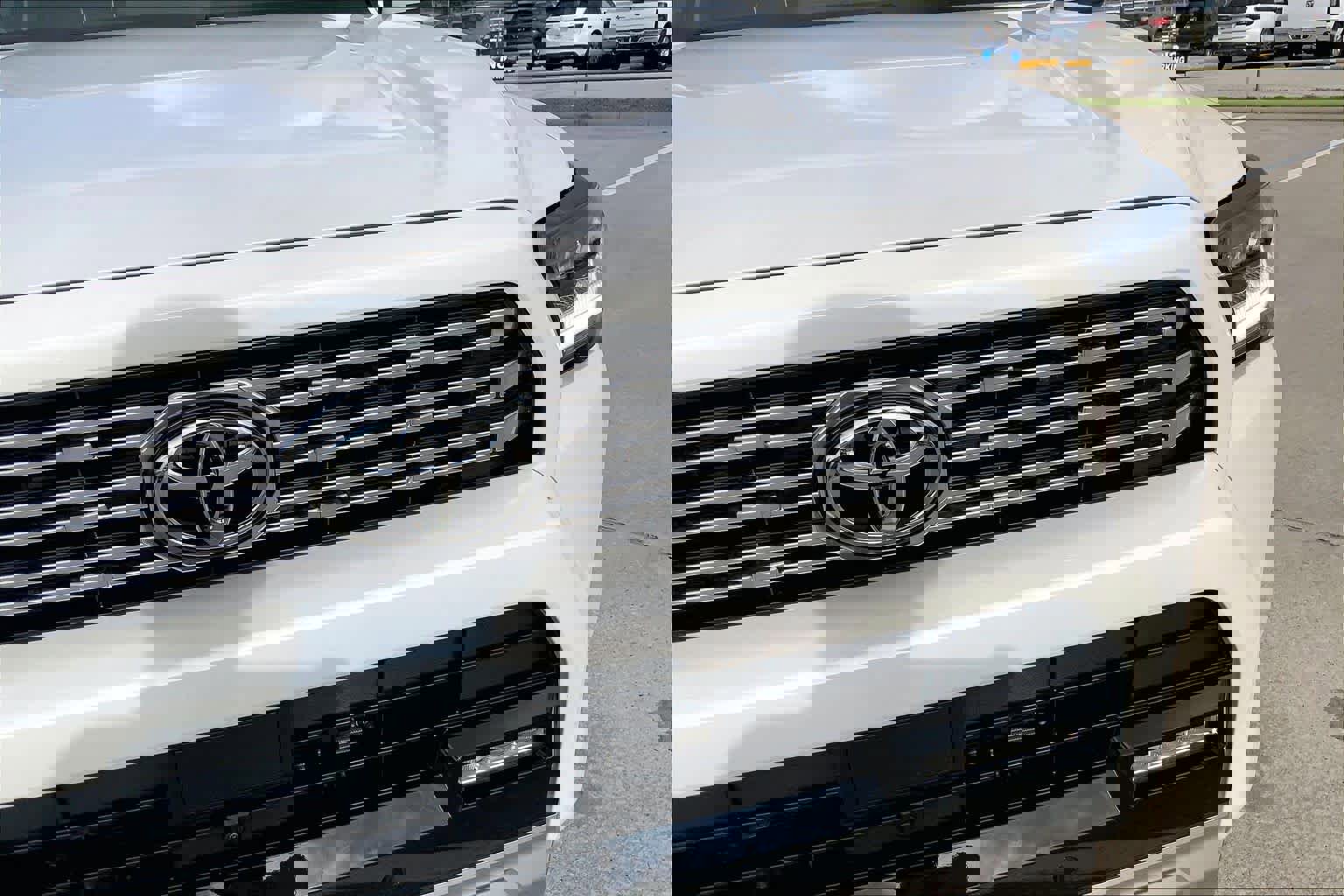 Used 2025 Toyota 4Runner Limited image 29