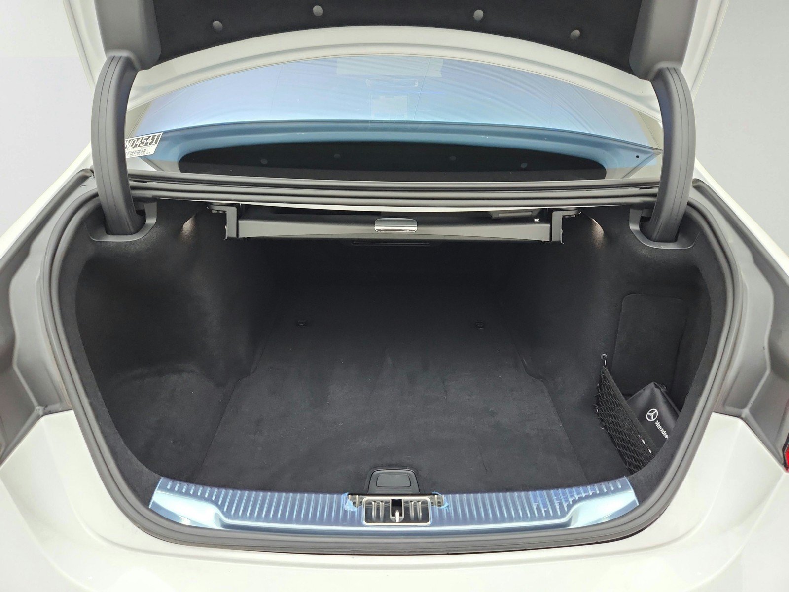 Certified 2025 Mercedes-Benz S 580 4MATIC Sedan image 32