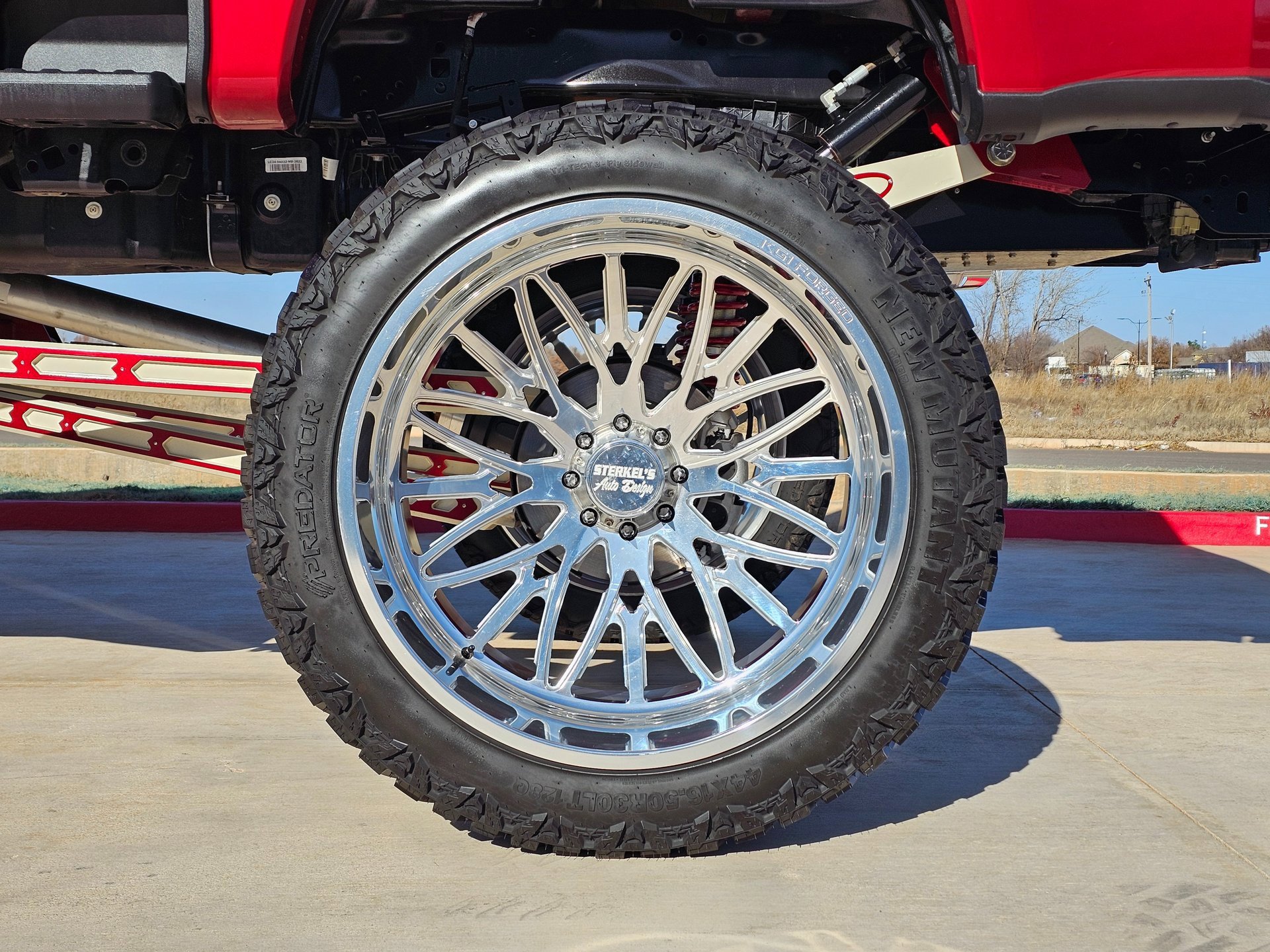 Used 2025 Ford F250 Platinum w/ FX4 Off-Road Package image 40