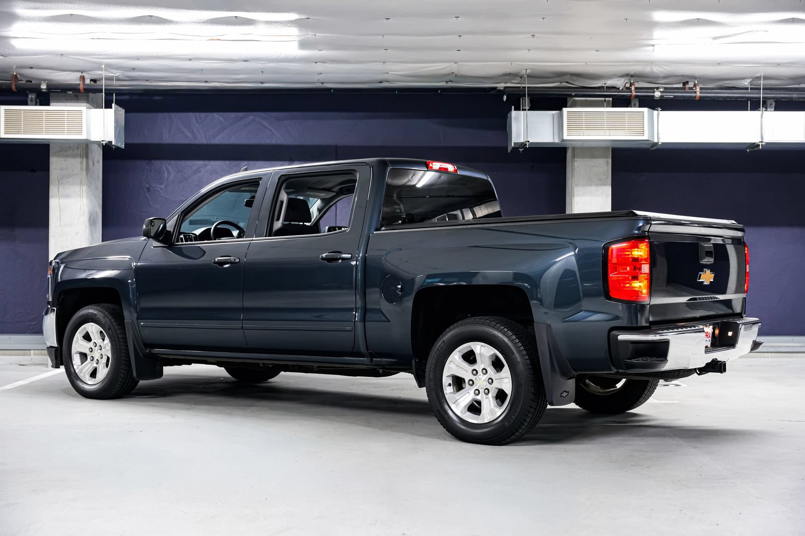 Used 2017 Chevrolet Silverado 1500 LT w/ All Star Edition AWD/4WD image 8