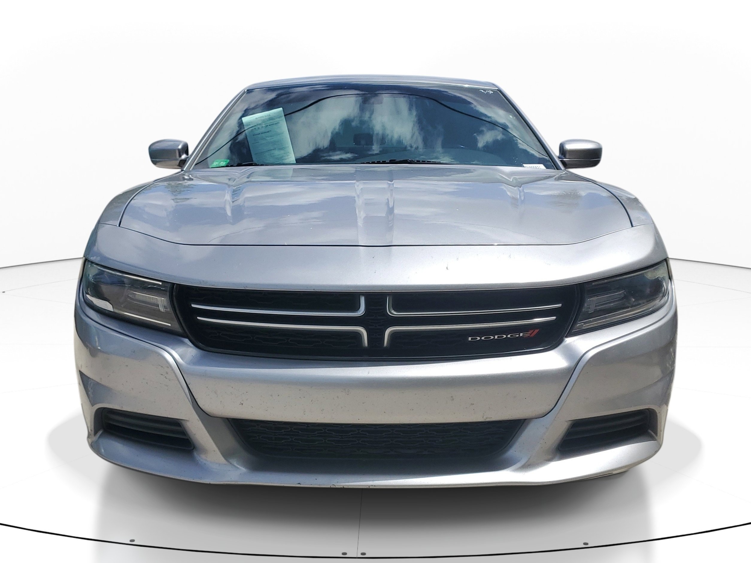 Used 2015 Dodge Charger SE w/ Sport Appearance Group image 3