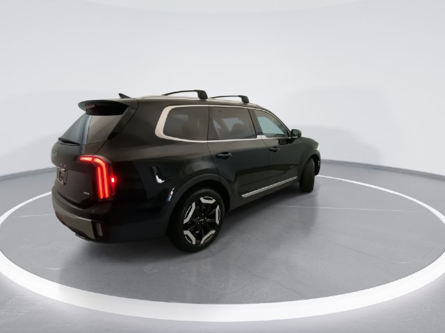 Used 2024 Kia Telluride EX w/ EX Captain's Chair Package AWD/4WD image 6