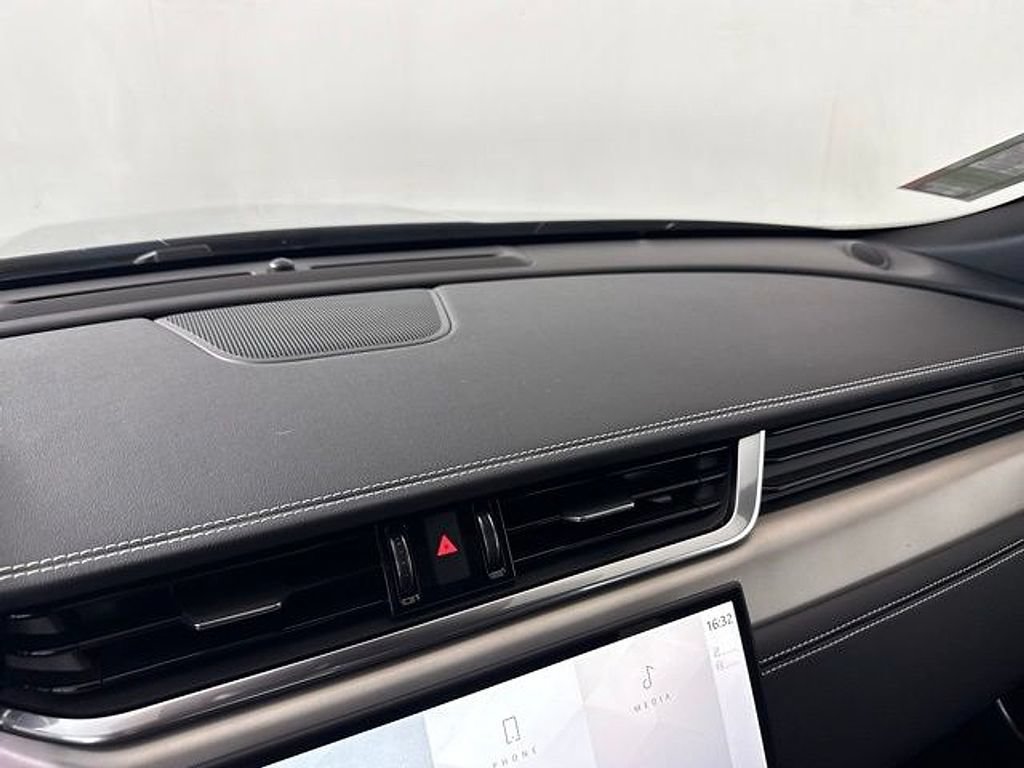 New 2024 Jaguar XF R-Dynamic SE AWD/4WD image 30