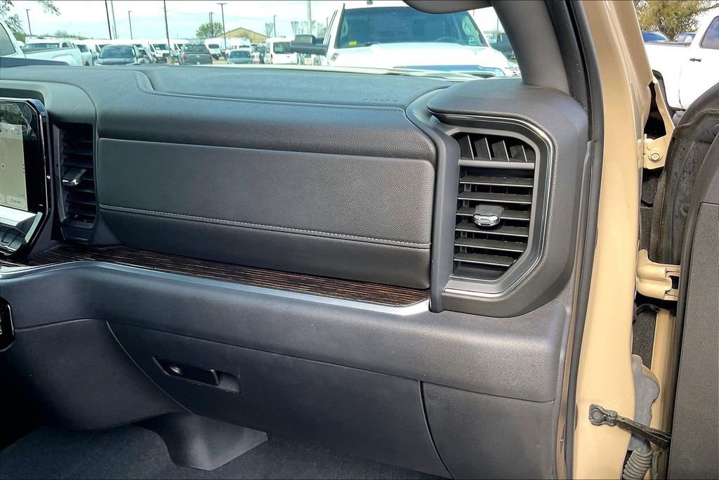 Used 2022 GMC Sierra 1500 Elevation w/ X31 Off-Road Package AWD/4WD image 23