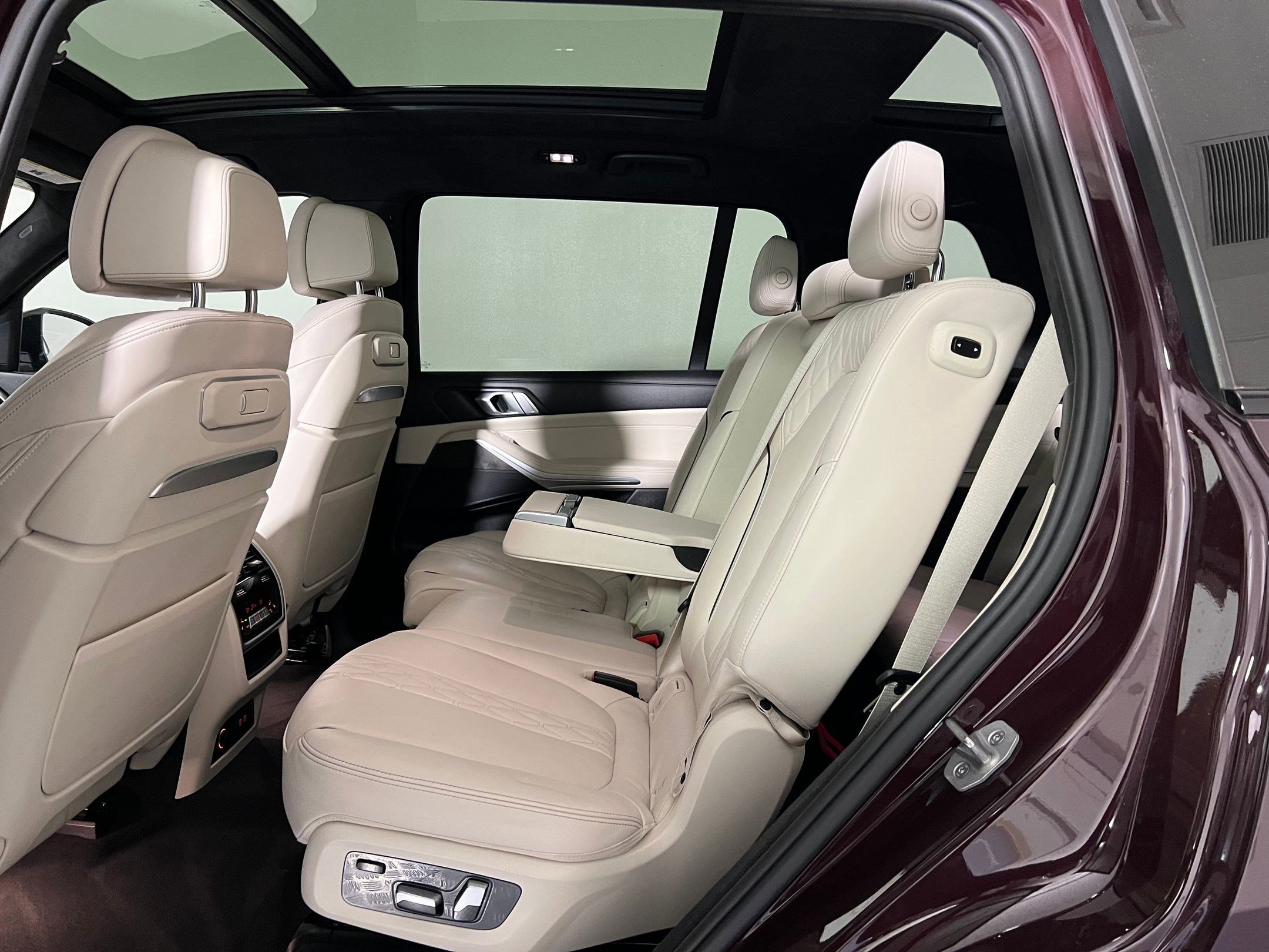 Certified 2024 BMW X7 xDrive40i w/ M Sport Package image 13