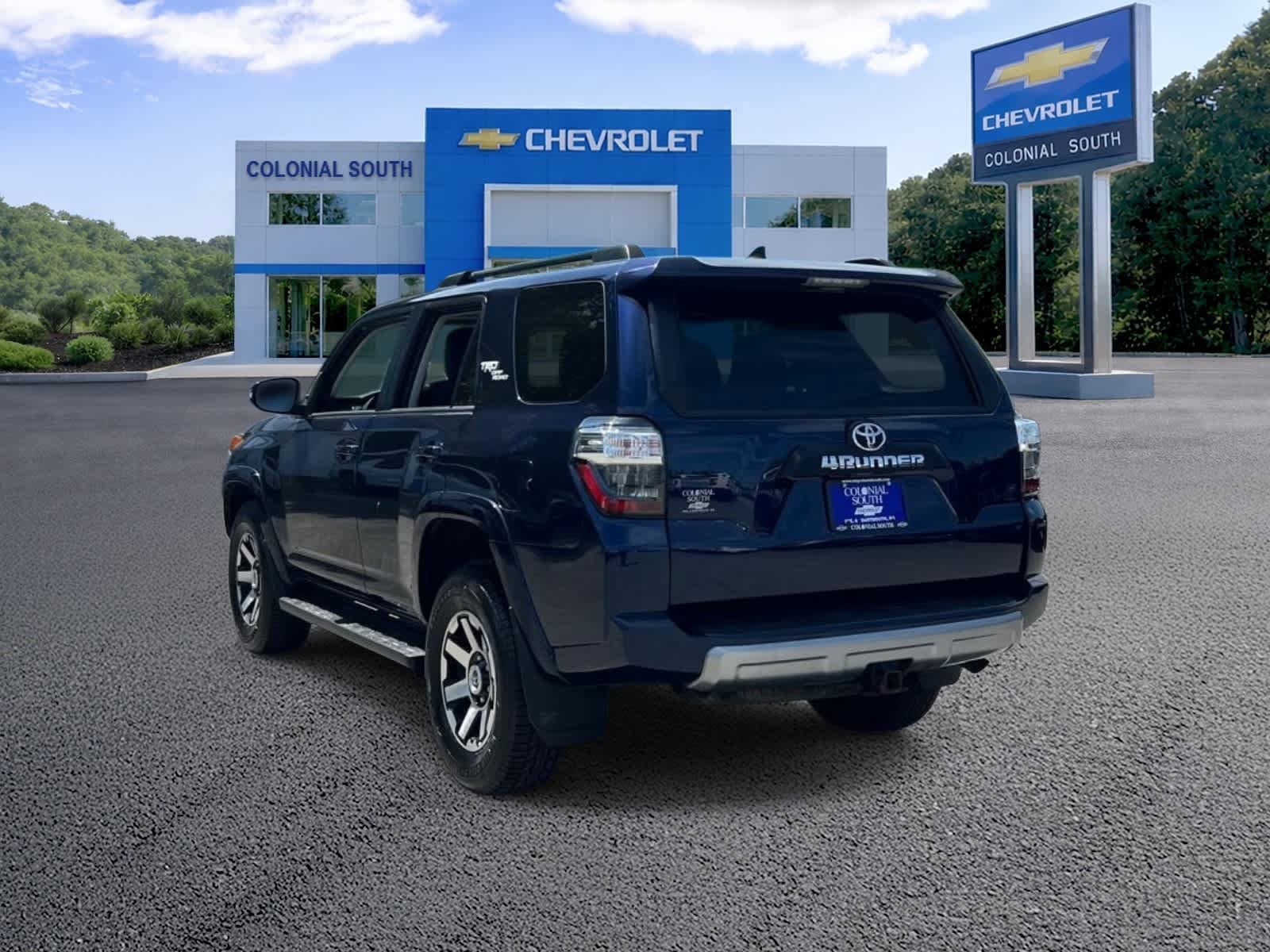 Used 2021 Toyota 4Runner TRD Off-Road Premium w/ Moonroof Package AWD/4WD image 4