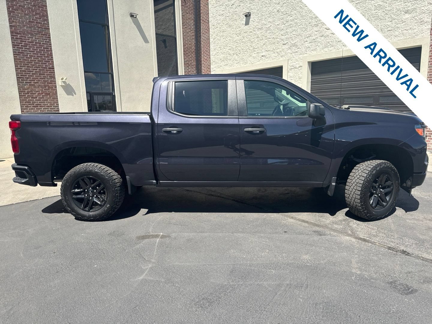 Used 2024 Chevrolet Silverado 1500 Custom Trail Boss AWD/4WD image 8
