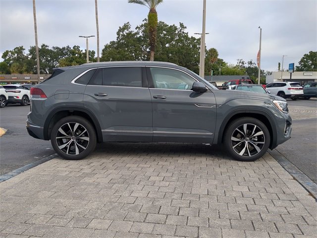 New 2026 Volkswagen Atlas Cross Sport SEL Premium R-Line image 3