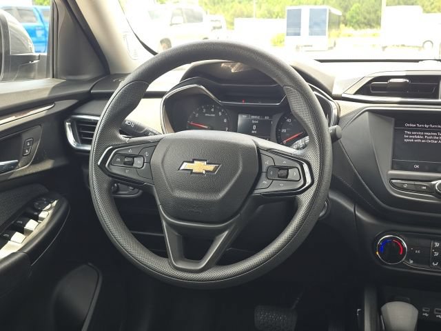 Used 2023 Chevrolet TrailBlazer LT FWD image 32