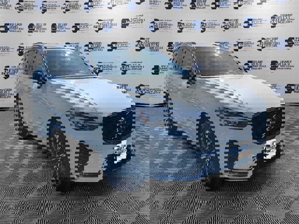 Certified 2023 Volvo XC60 B5 Plus image 7